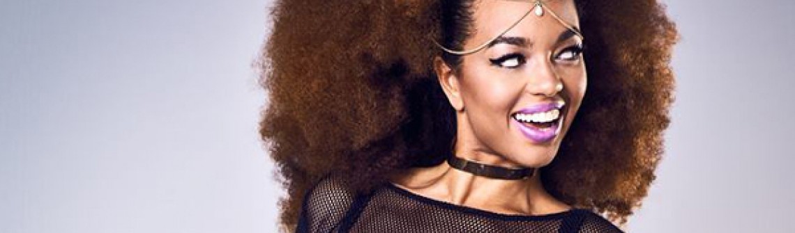 Tjindjara zingt disco classics bij Let’s Dance in Ziggodome